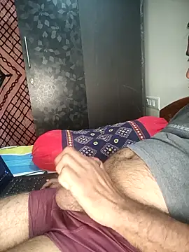 Snapshot of RubyEntity chatting on 01/06/26, 01:48 RubyEntity online show from 01/06/26, 01:48