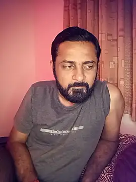 Snapshot of RubyEntity chatting on 11/15/25, 02:54 RubyEntity online show from 11/15/25, 02:54