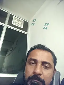 Snapshot of RubyEntity chatting on 11/19/25, 09:53 RubyEntity online show from 11/19/25, 09:53