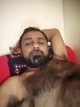 Snapshot of RubyEntity chatting on 12/20/25, 04:54 RubyEntity online show from 12/20/25, 04:54