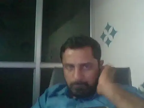 Snapshot of RubyEntity chatting on 11/10/25, 05:56 RubyEntity online show from 11/10/25, 05:56