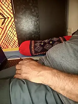 Snapshot of RubyEntity chatting on 01/08/26, 08:31 RubyEntity online show from 01/08/26, 08:31