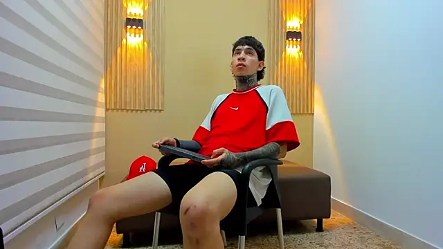 DANTE ARMSTRONG online show from 11/12/25, 03:43