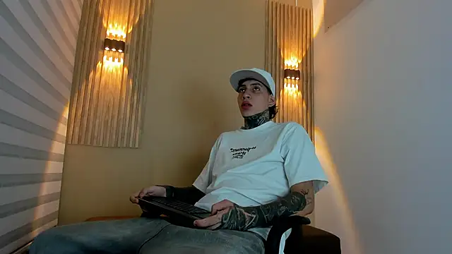 DANTE ARMSTRONG online show from 11/28/25, 03:50