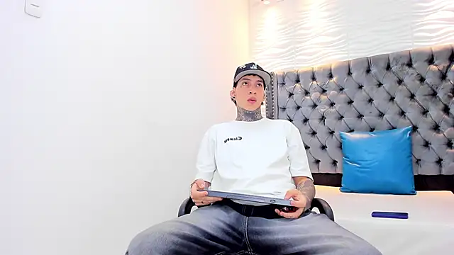 DANTE ARMSTRONG online show from 01/09/26, 03:46