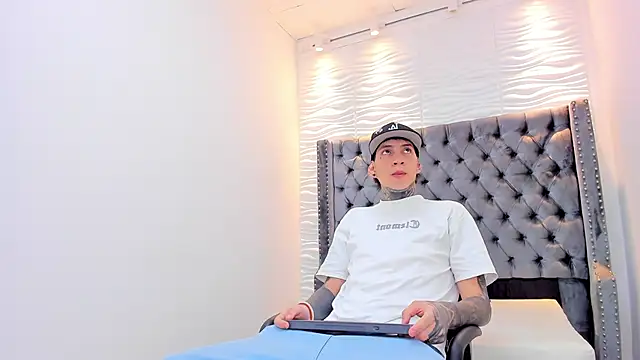 DANTE ARMSTRONG online show from 01/08/26, 03:56