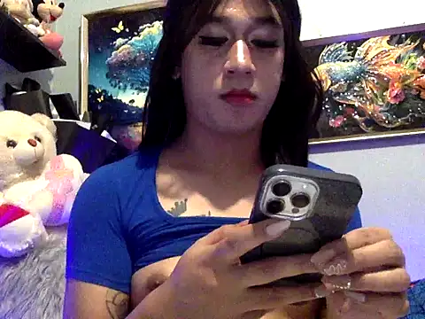 Snapshot of desirable_miya chatting on 11/19/25, 04:40 desirable miya online show from 11/19/25, 04:40