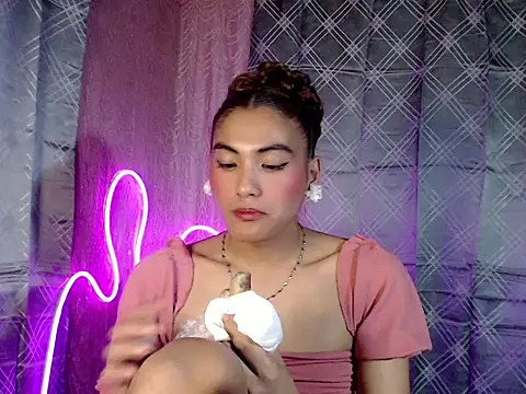 Snapshot of ursexykittykat_xx chatting on 04/21/26, 03:07 ursexykittykat xx online show from 04/21/26, 03:07