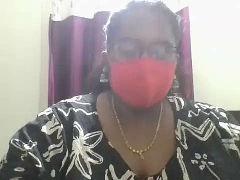 hootypriya online show from 04/21/26, 06:03