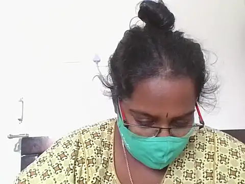 hootypriya online show from 11/14/25, 02:26