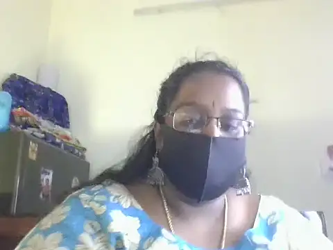 hootypriya online show from 07/20/26, 11:56