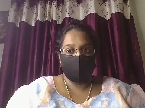 hootypriya online show from 06/10/26, 05:14