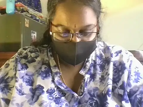 hootypriya online show from 07/23/26, 02:24