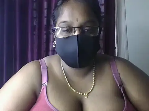 hootypriya online show from 06/14/26, 07:31