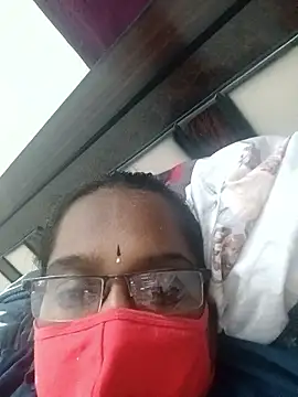 hootypriya online show from 01/08/26, 05:52