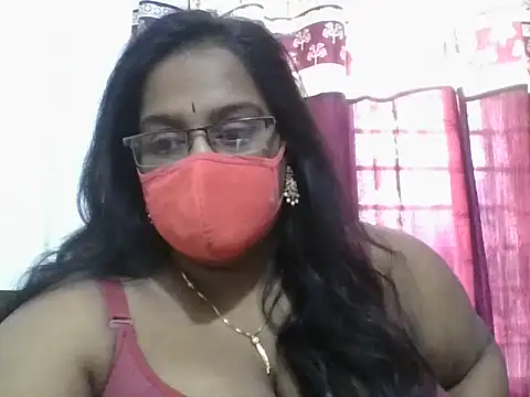 hootypriya online show from 03/09/26, 11:58