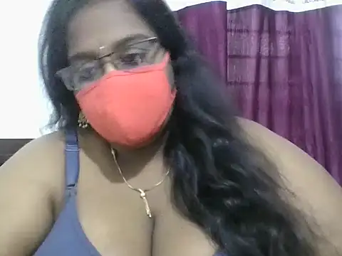 hootypriya online show from 04/01/26, 12:50