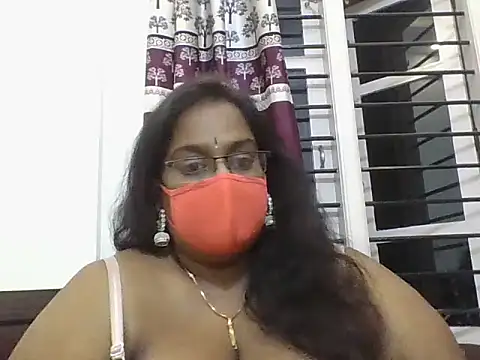 hootypriya online show from 02/11/26, 09:36