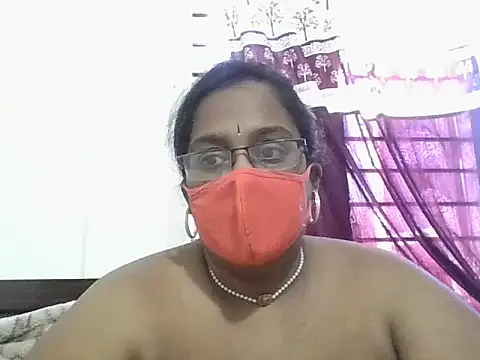 hootypriya online show from 02/13/26, 08:25