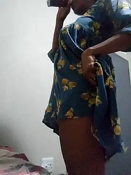 Mommy Sienna online show from 11/10/25, 04:56