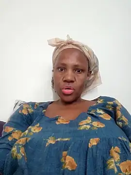 Mommy Sienna online show from 11/11/25, 08:20