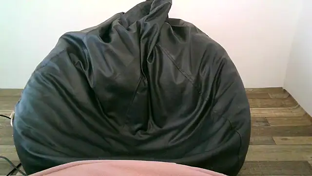 JENNY 20025 online show from 11/18/25, 07:33