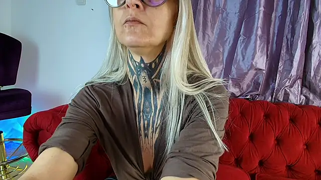 TattooTemptress online show from 11/12/25, 05:11