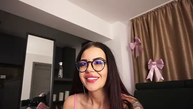 NaomyBlackBarbie online show from 11/14/25, 06:06