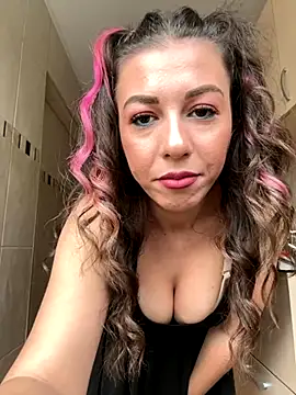 EdaQueen online show from 11/16/25, 09:25