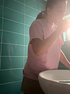 EdaQueen online show from 11/18/25, 07:11