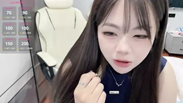 Chayka 21 online show from 02/04/26, 03:07