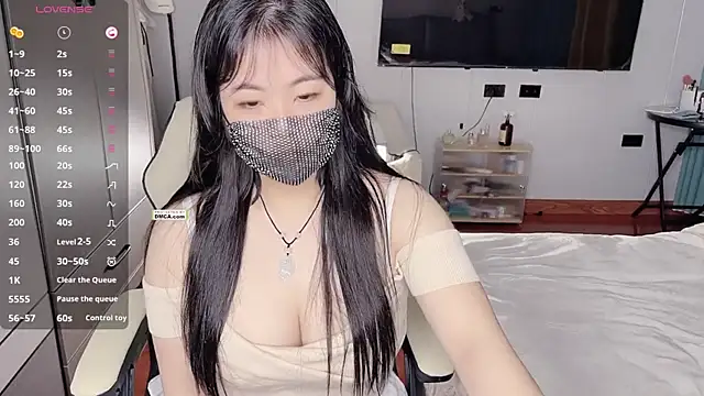 Snapshot of Chayka_21 chatting on 11/06/25, 01:15 Chayka 21 online show from 11/06/25, 01:15