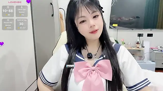 Chayka 21 online show from 12/18/25, 01:37