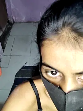 Thaper Meera2 online show from 11/16/25, 10:53