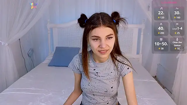 Little  Lunaa online show from 04/07/26, 10:50