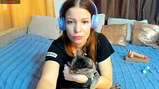 Eva purrr  online show from 03/16/26, 08:07