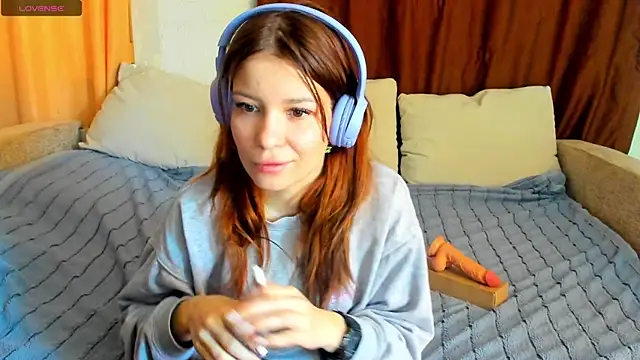 Eva purrr  online show from 03/10/26, 07:12