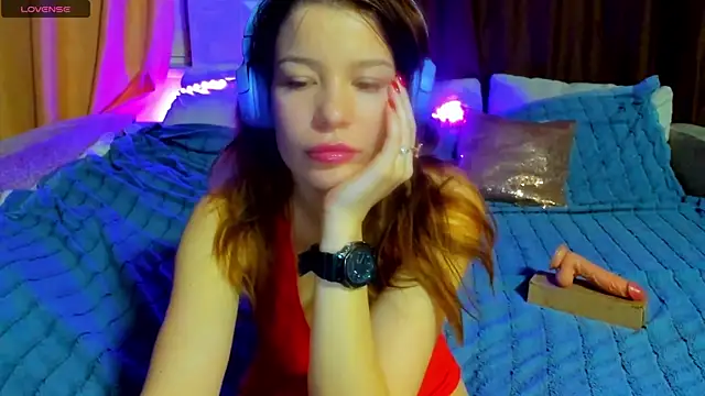 Eva purrr  online show from 04/15/26, 01:22