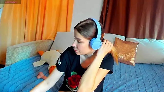 Eva purrr  online show from 11/20/25, 08:48