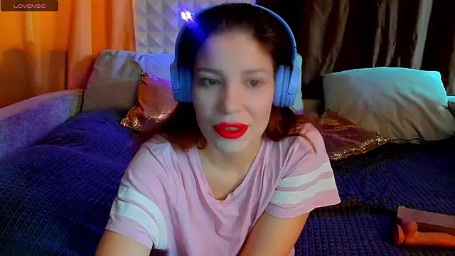 Eva purrr  online show from 04/20/26, 07:11