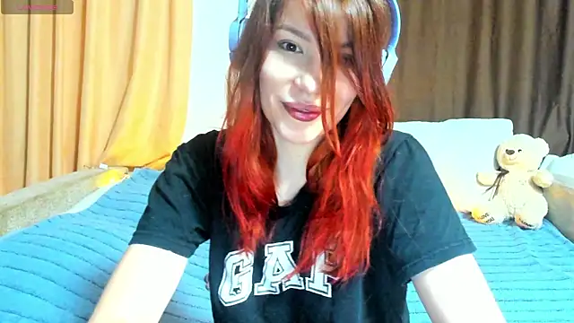 Snapshot of Eva_purrr_ chatting on 01/06/26, 01:31 Eva purrr online show from 01/06/26, 01:31