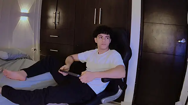 mikei banji online show from 12/14/25, 01:06