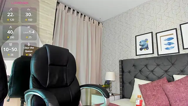 Snapshot of valentina__desire chatting on 06/09/26, 11:44 valentina desire online show from 06/09/26, 11:44