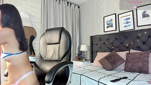 valentina  desire online show from 03/25/26, 02:23