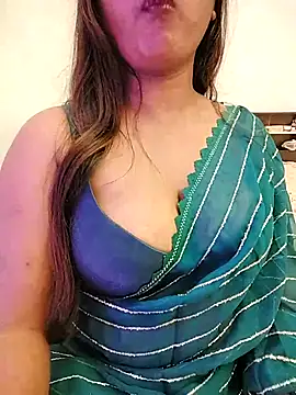 LoveLy-Soneya online show from 12/21/25, 02:30