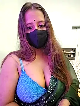 LoveLy-Soneya online show from 12/14/25, 03:06