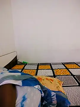 Snapshot of LoveLy-Soneya chatting on 07/18/26, 05:49 LoveLy-Soneya online show from 07/18/26, 05:49