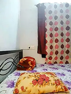 LoveLy-Soneya online show from 02/15/26, 10:52