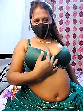 LoveLy-Soneya online show from 02/21/26, 08:33