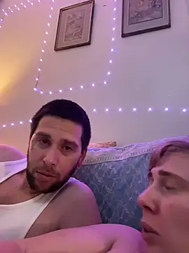 Redriddinghood8 online show from 11/21/25, 08:24